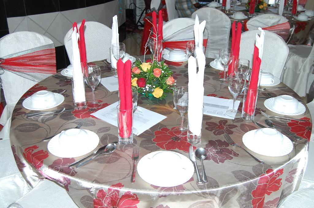 Lantana Hotel Dár Al-Szalám Kültér fotó